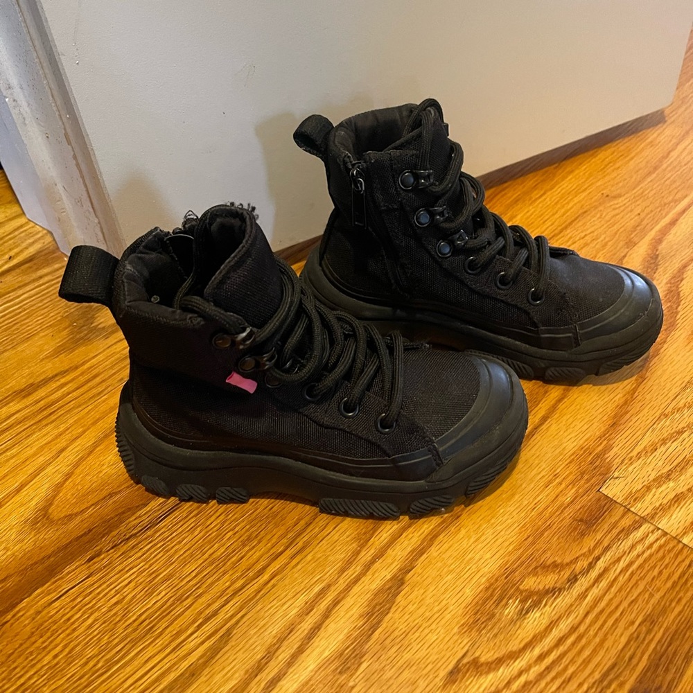 Zara boots sz12